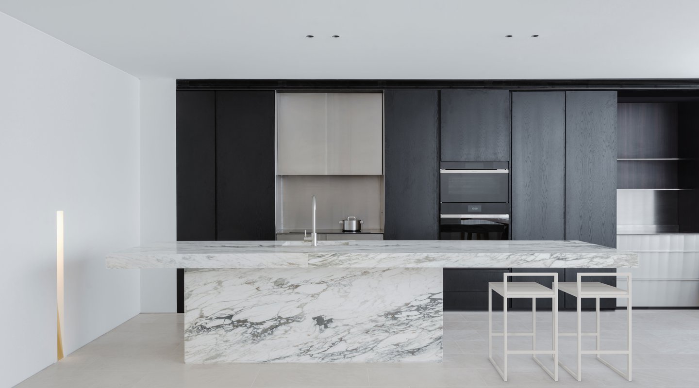 240117 Mathieson 0069 Stools Web