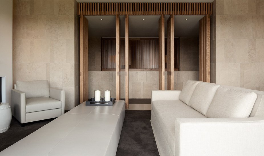 Mathieson Hotel Realm Upper Suite 03