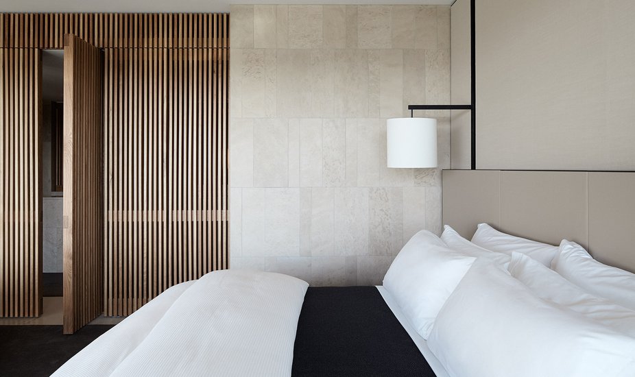 Mathieson Hotel Realm Upper Suite 04