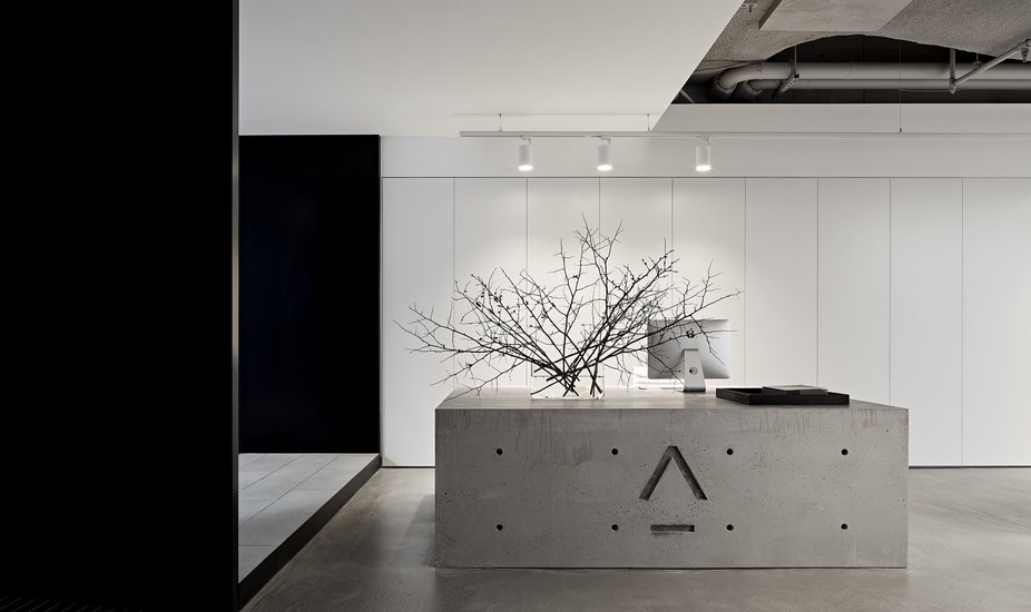 Mathieson The Agency 01